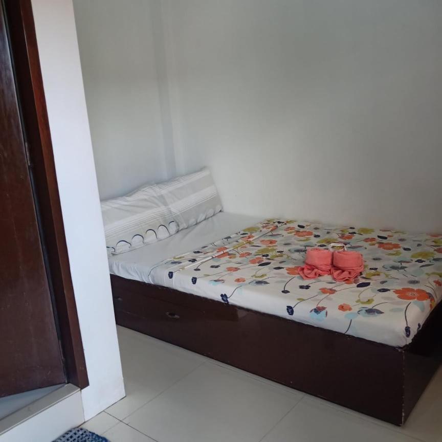 Chelle'S Apartelle-Inn El Nido Exterior photo