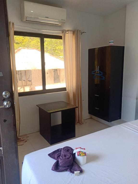 Chelle'S Apartelle-Inn El Nido Exterior photo