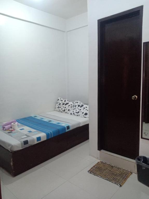 Chelle'S Apartelle-Inn El Nido Exterior photo