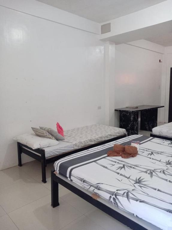 Chelle'S Apartelle-Inn El Nido Exterior photo